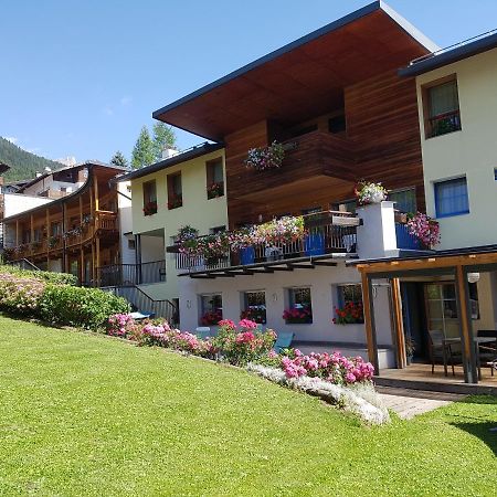 Hotel Garni Enrosadira Vigo di Fassa Exterior foto