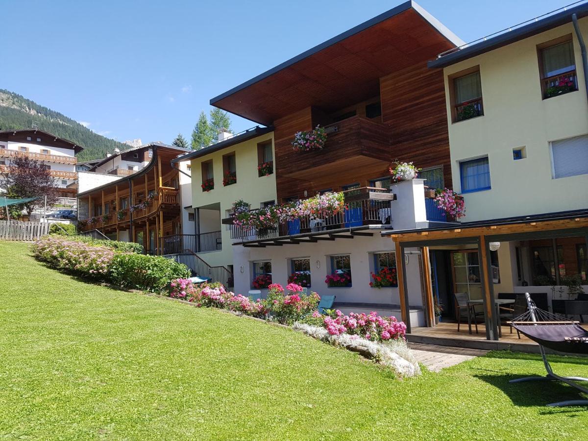 Garni Enrosadira Hotel Vigo di Fassa Exterior foto